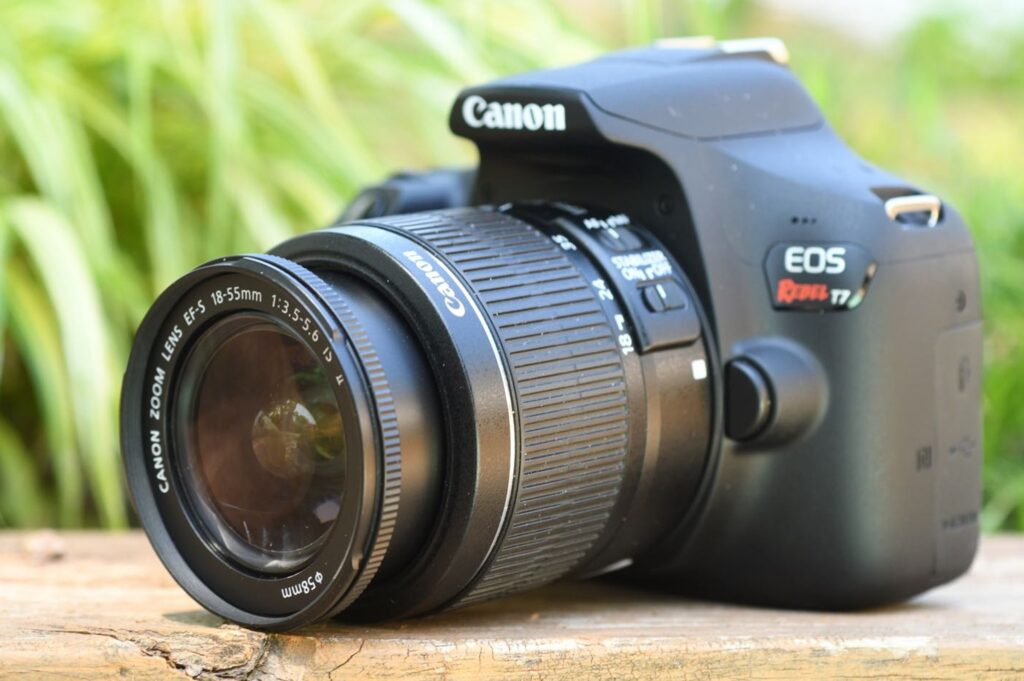 Canon EOS Rebel T7